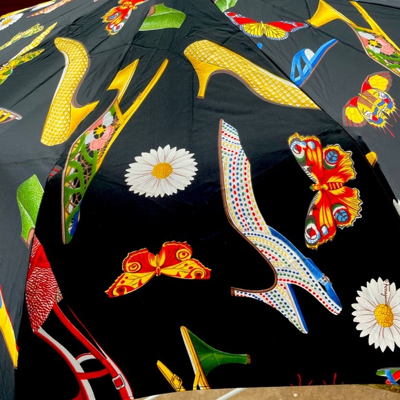 Salvatore Ferragamo silk Vintage Umbrella , never used , collector piece . - Picture 5 of 9